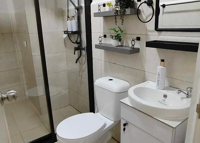Sky High Royal Ocean Crest Mactan アパート *