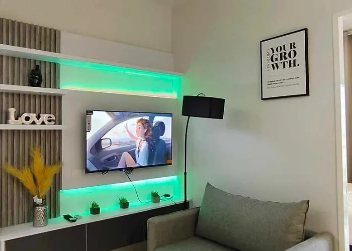 Sky High Royal Ocean Crest Mactan マクタン