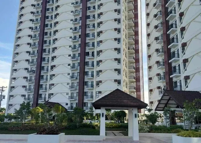 Sky High Royal Ocean Crest Mactan アパート マクタン